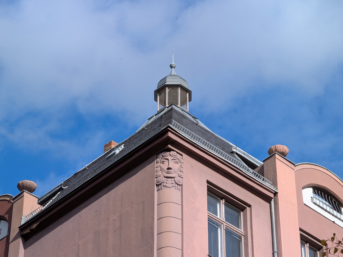 Das Tele des Pixel 10 Pro Fold hat eine fünffache optische Vergrößerung. (Bild: Tobias Költzsch/Golem)